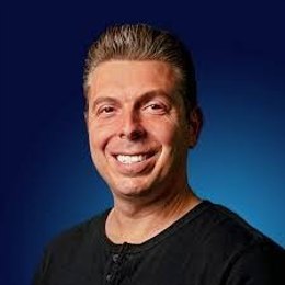 港股收盘(08.12) | 恒指收涨0.25% 芯片股表现抢眼 复星国际(00656)午后猛增